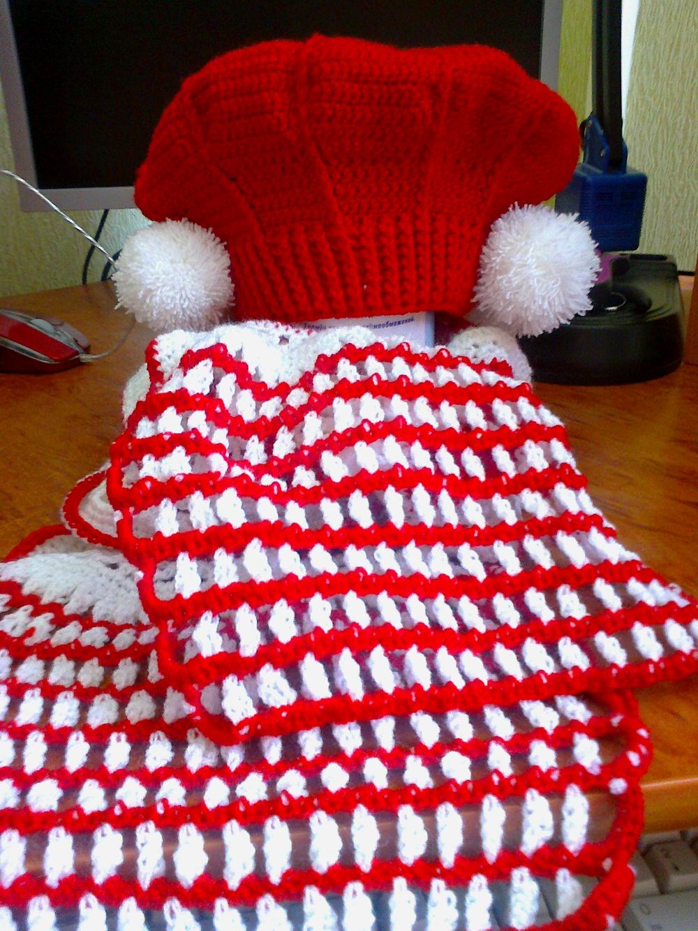 Женский берет, связанный крючком